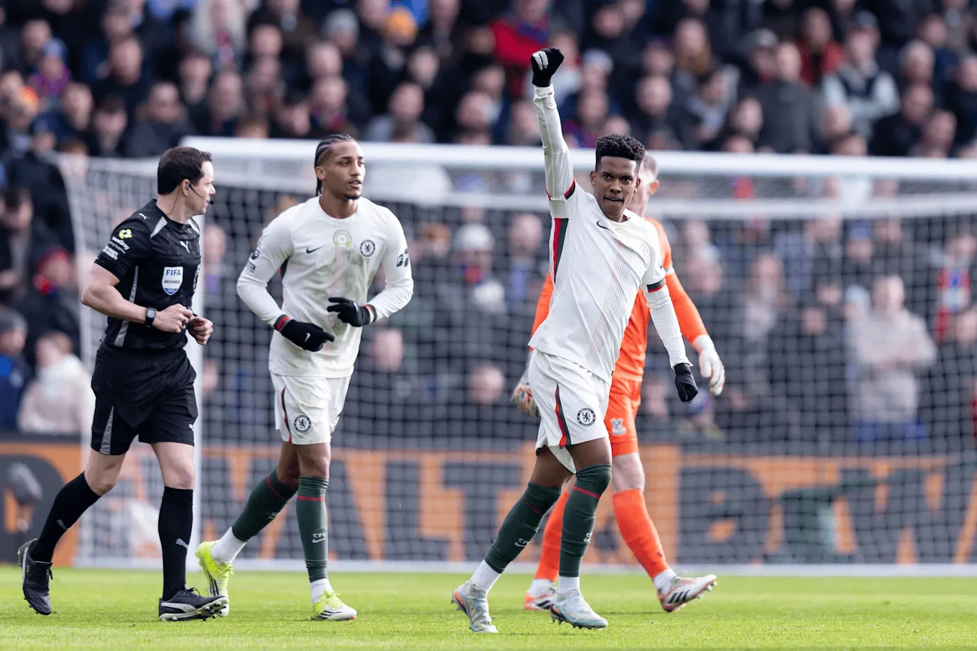 皇冠足球-埃斯特旺：在努力提升速度和对抗，在切尔西球商提高了很多